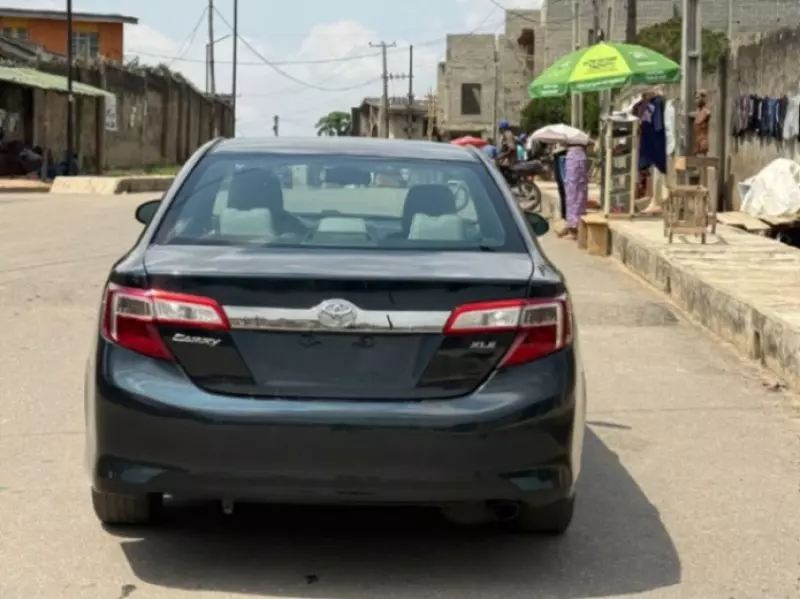 Toyota Camry   - 2013