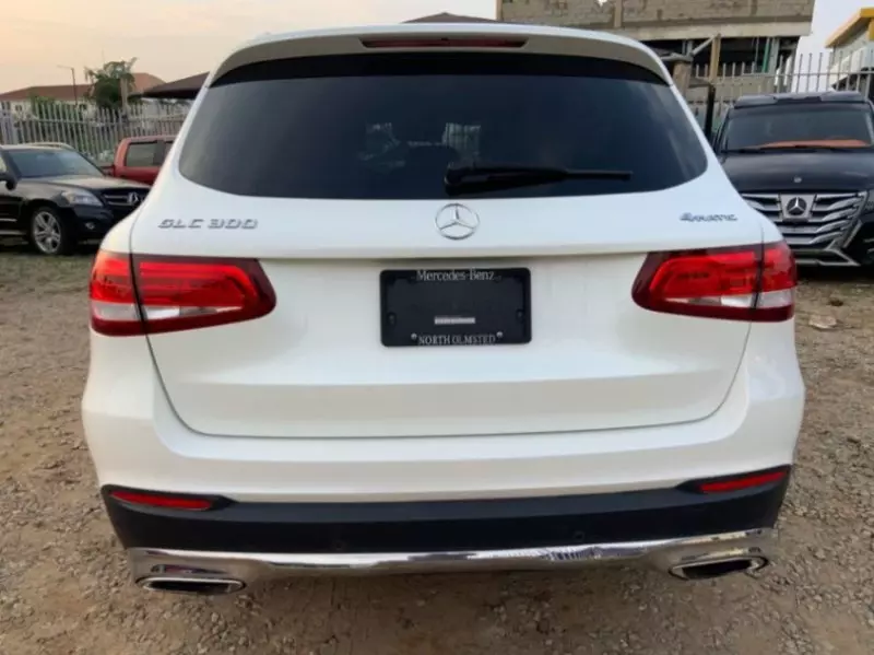 Mercedes-Benz GLC 300   - 2017