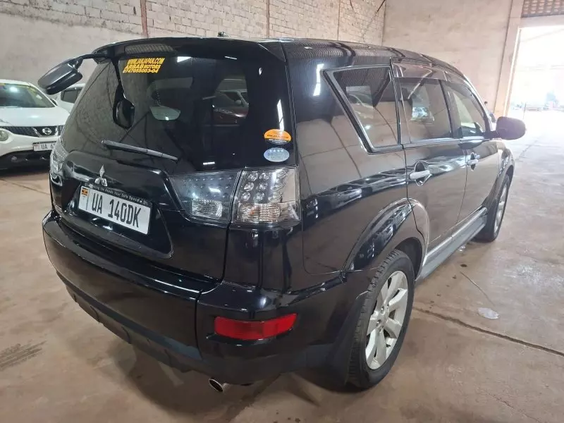 Mitsubishi New Outlander   - 2012