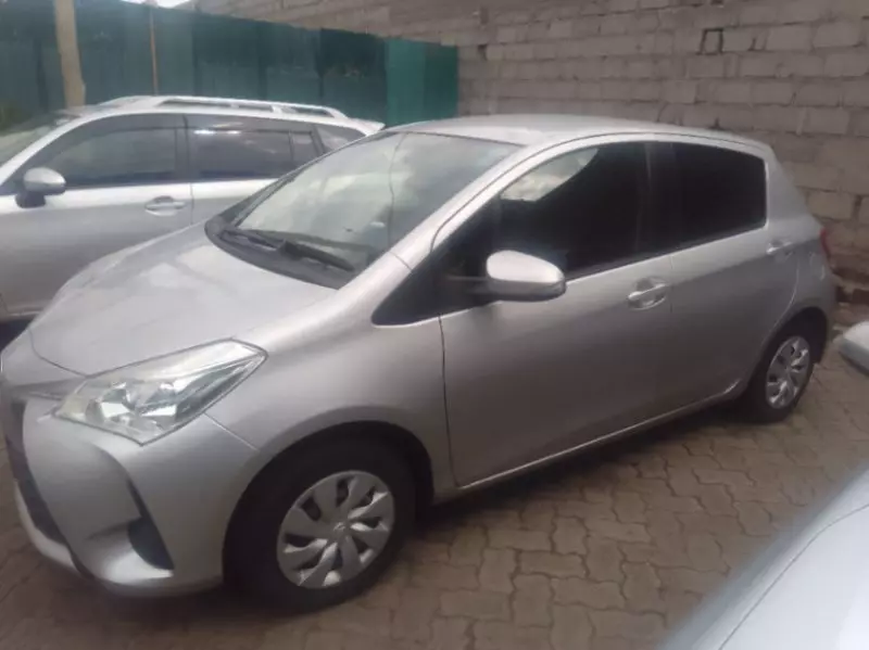 Toyota Vitz   - 2016