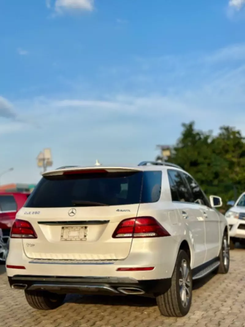 Mercedes-Benz GLE 350   - 2016