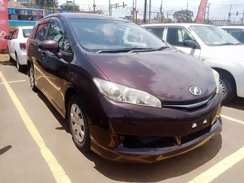 Toyota Wish   - 2012