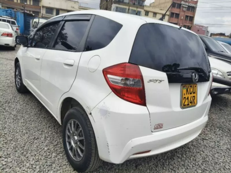 Honda Fit   - 2011
