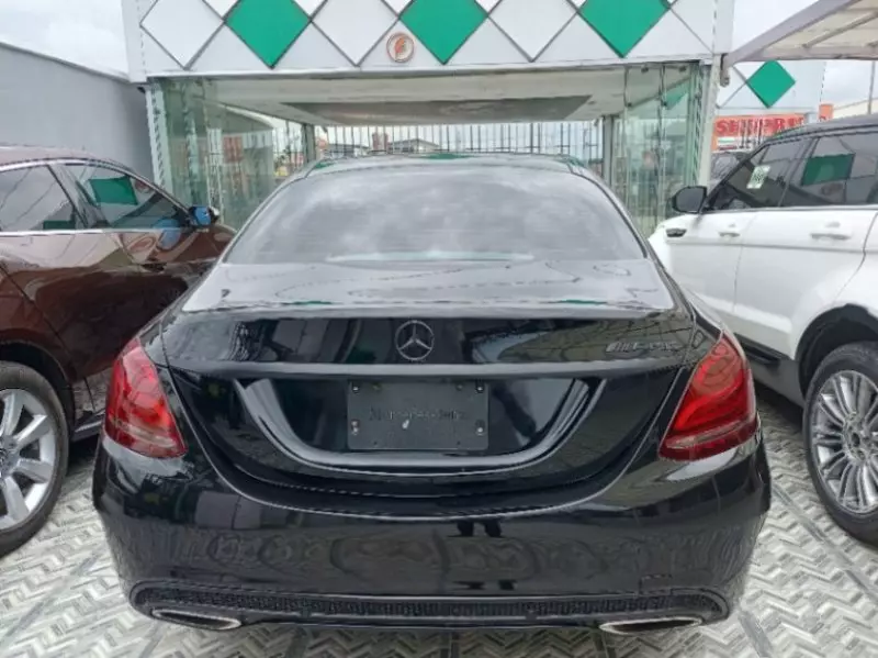 Mercedes-Benz C 300   - 2015