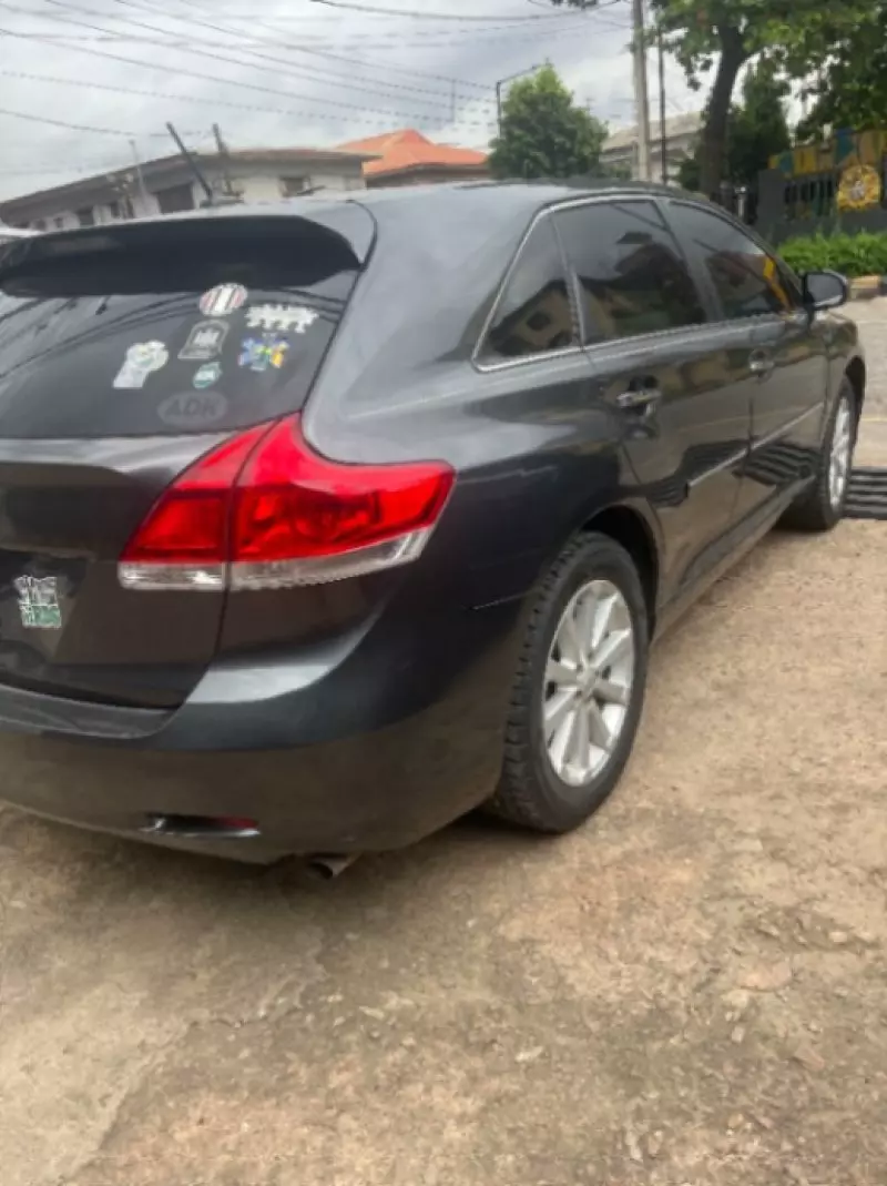 Toyota Venza   - 2010