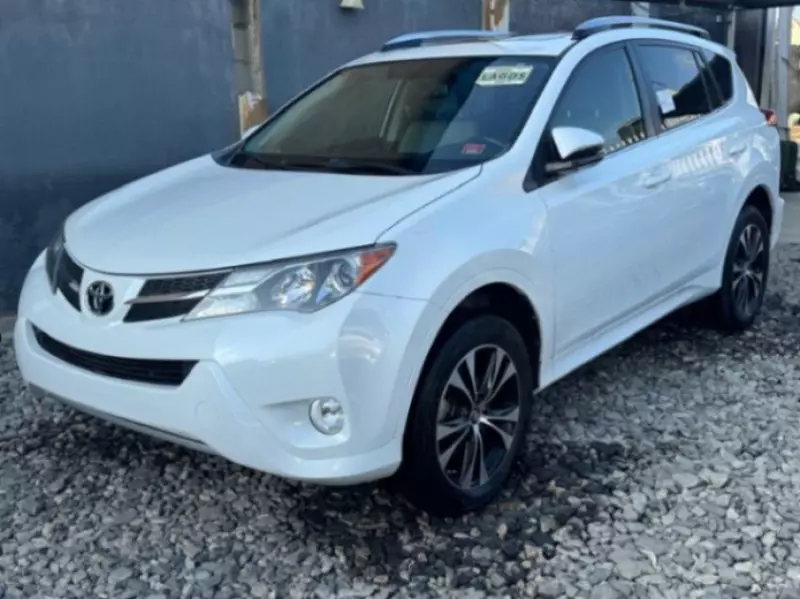 Toyota RAV 4   - 2015