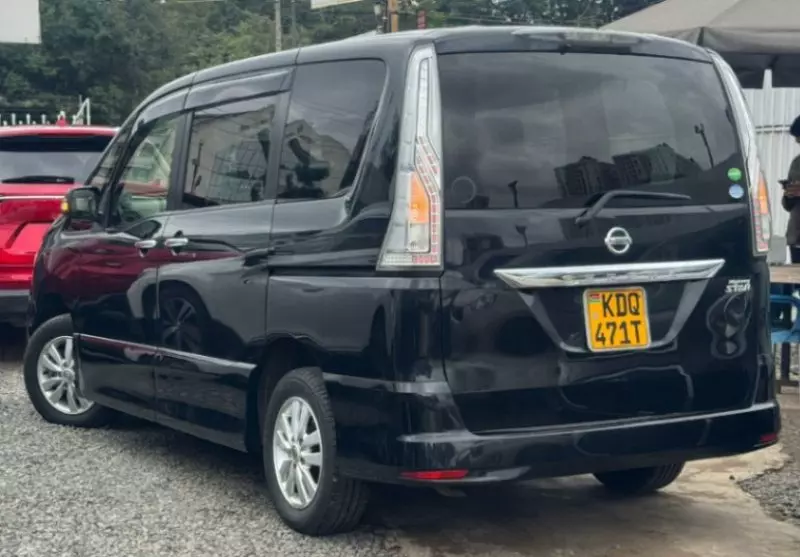 Nissan Serena Hybrid    - 2016