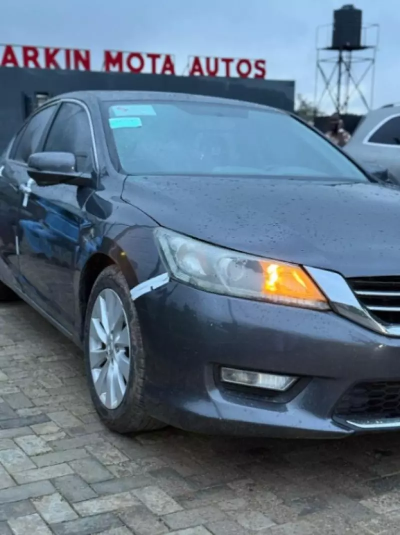 Honda Accord   - 2013