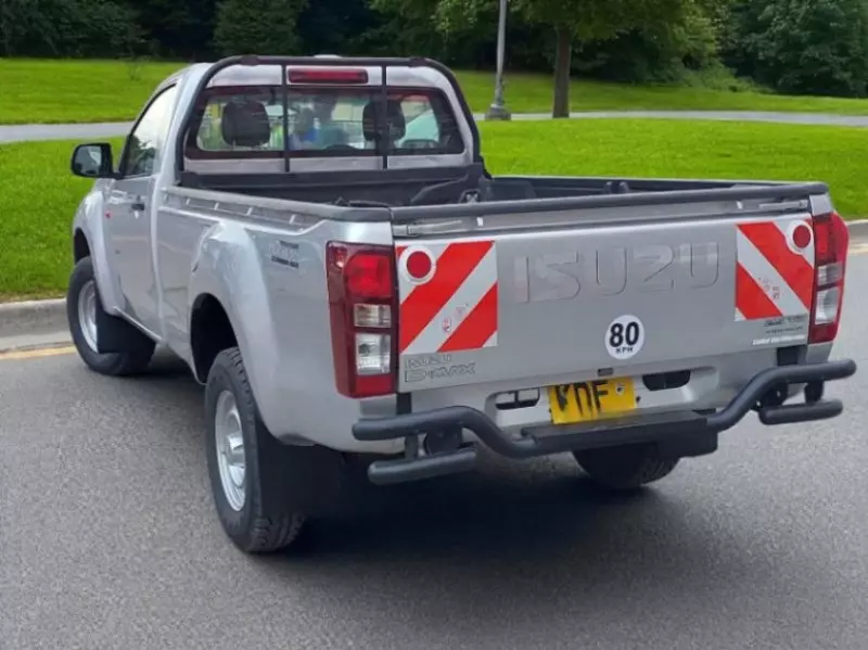 Isuzu D-Max   - 2021