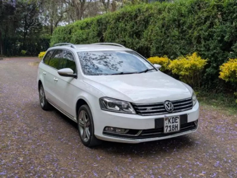 Volkswagen Passat   - 2014