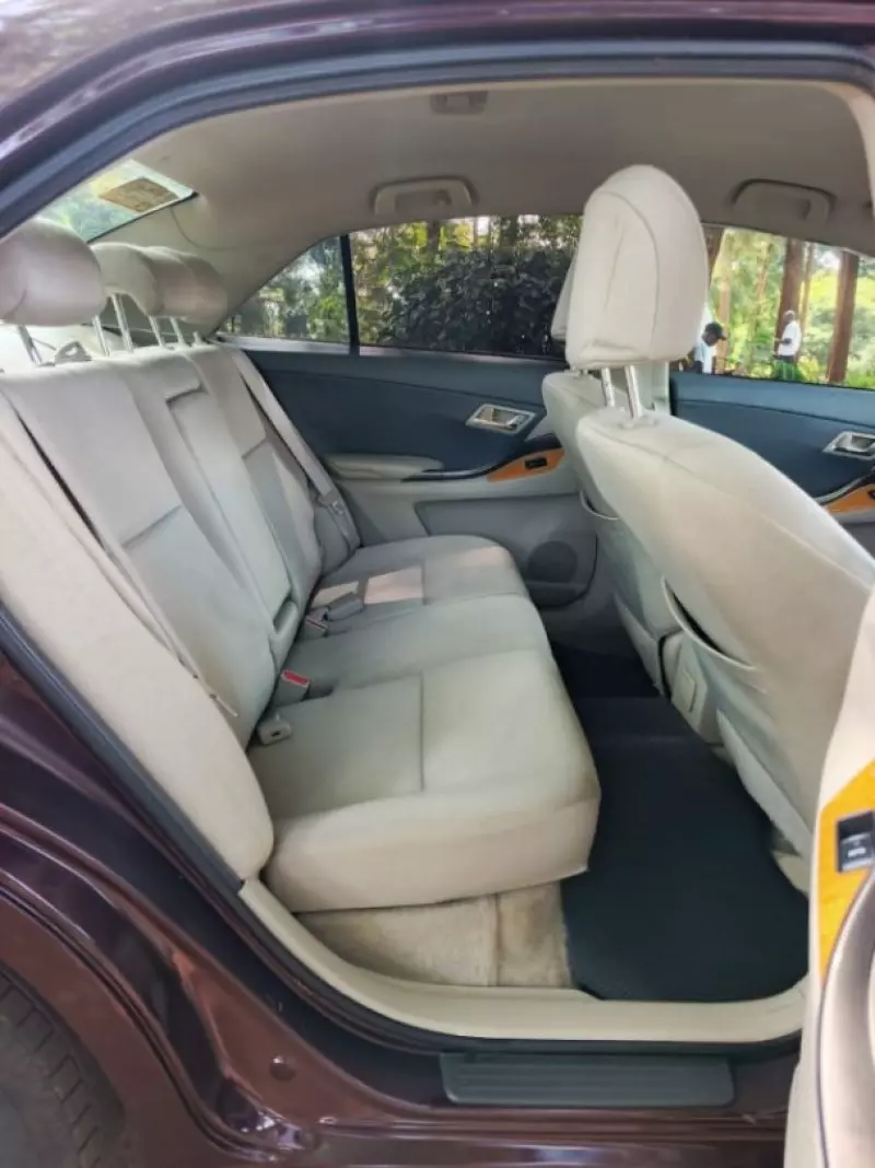 Toyota Premio    - 2008