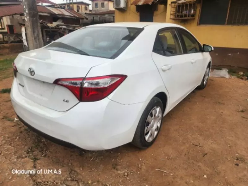 Toyota Corolla   - 2014