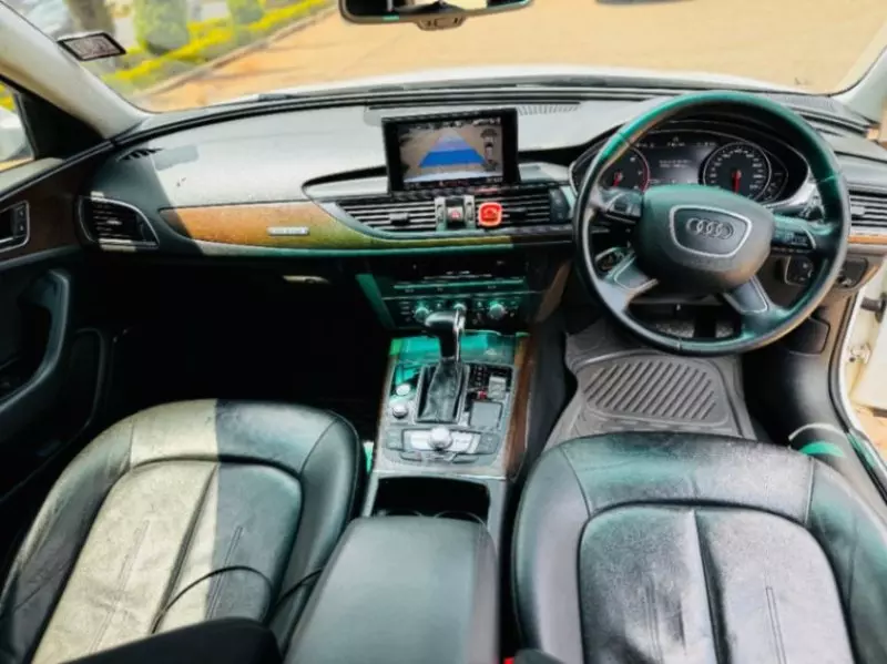 Toyota Crown   - 2015