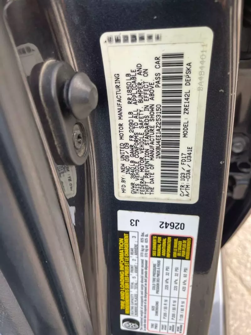 Toyota corolla   - 2010