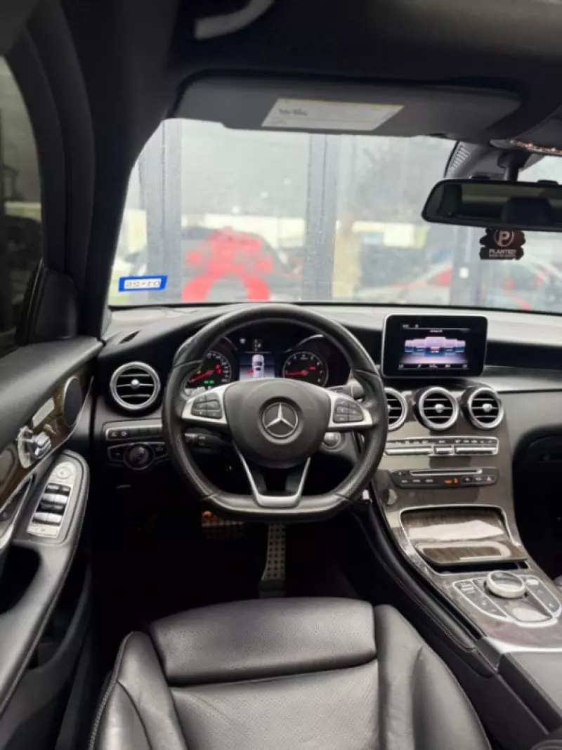 Mercedes-Benz GLC 300   - 2018
