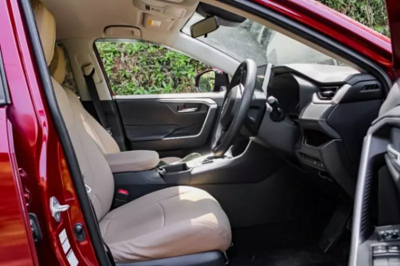 Toyota RAV4   - 2019