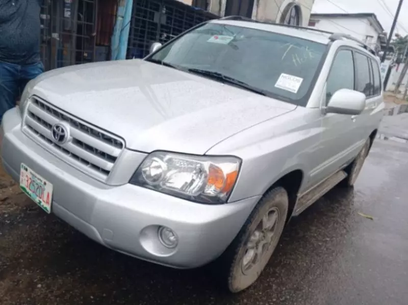 Toyota Highlander   - 2005