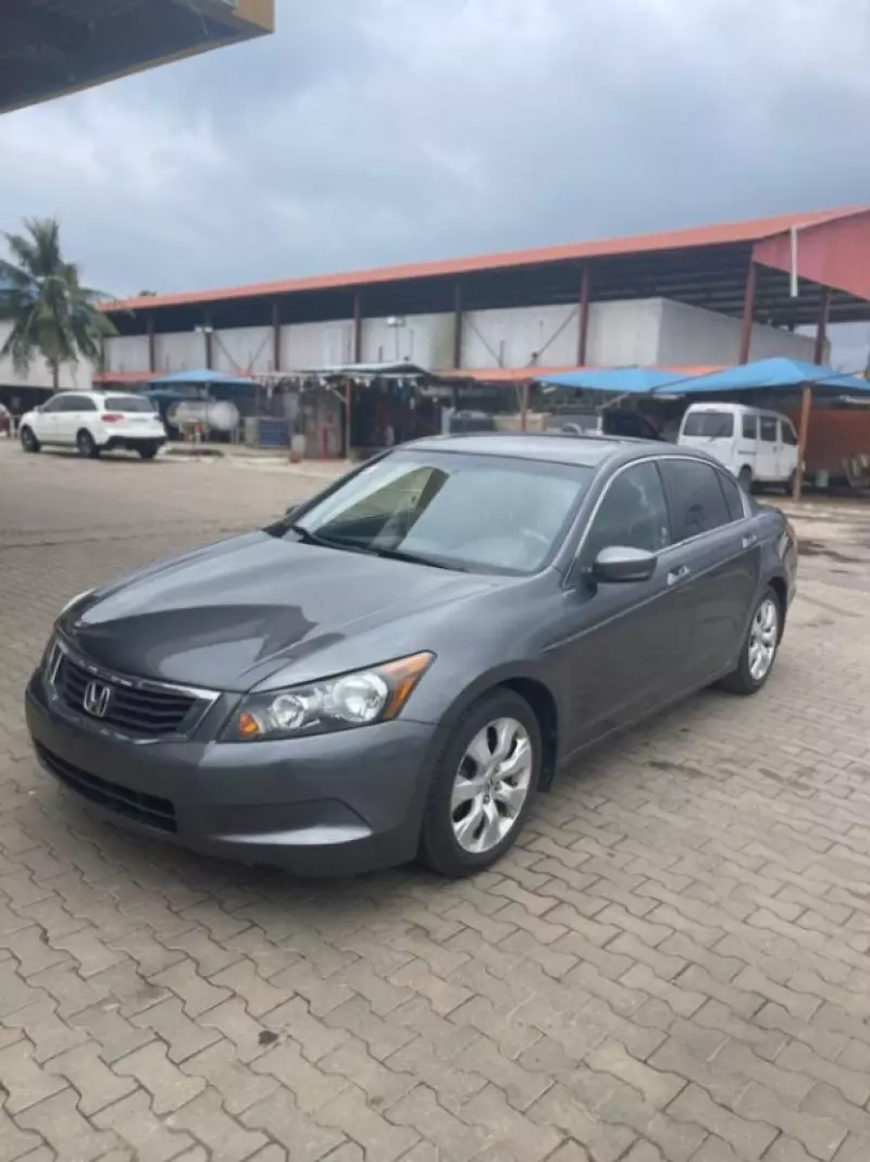 Honda Accord   - 2009
