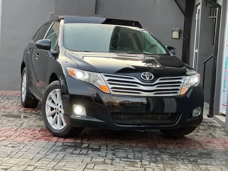 Toyota Venza   - 2011