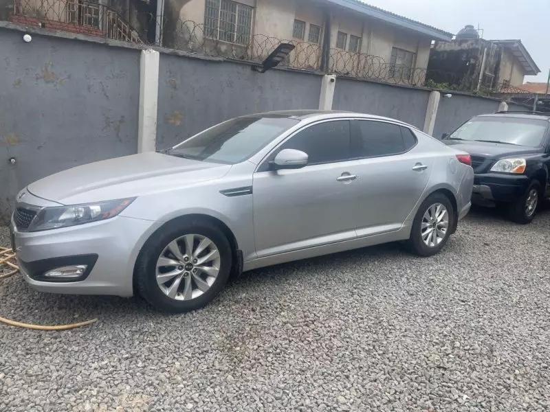 KIA Optima   - 2011