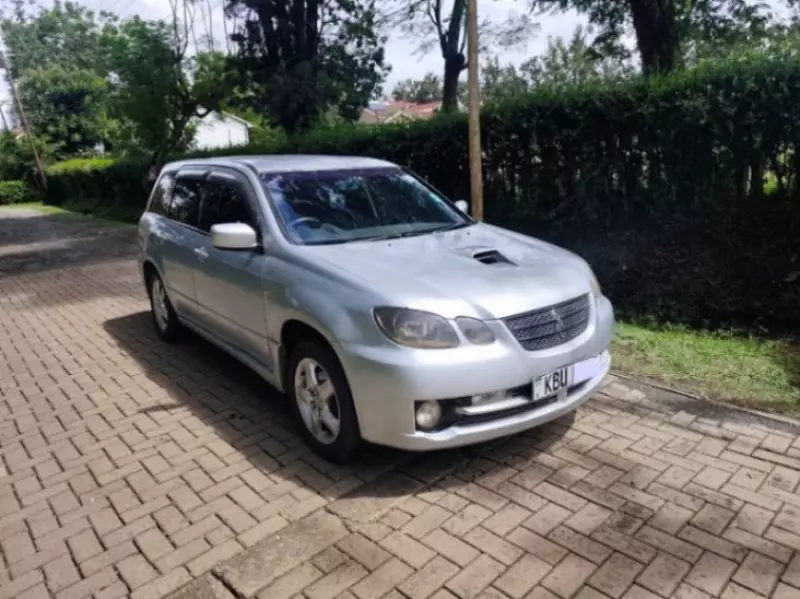 Mitsubishi Outlander   - 2005