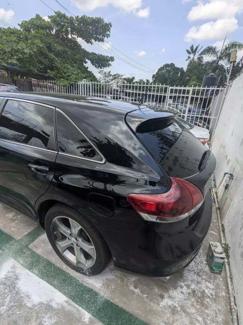 Toyota Venza   - 2014