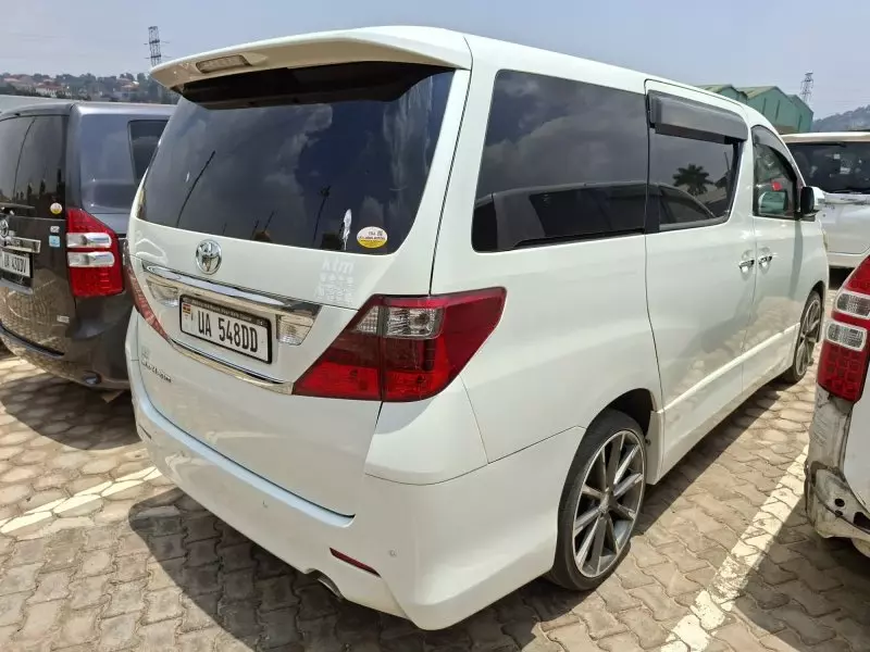 Toyota Alphard   - 2012