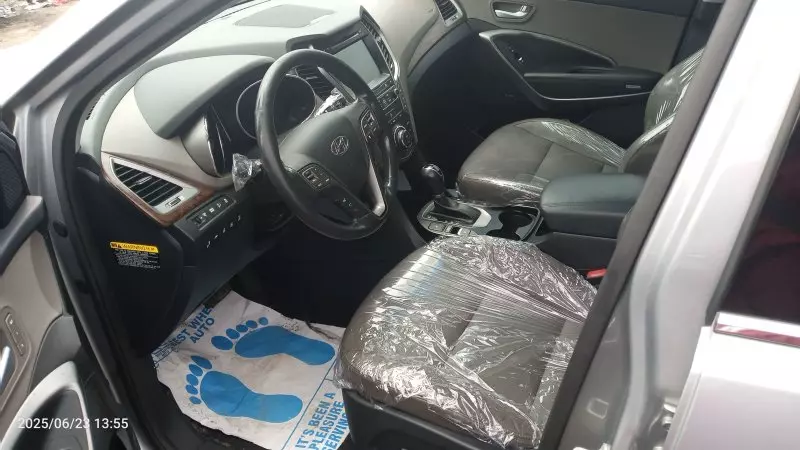 Hyundai Santa Fe   - 2014