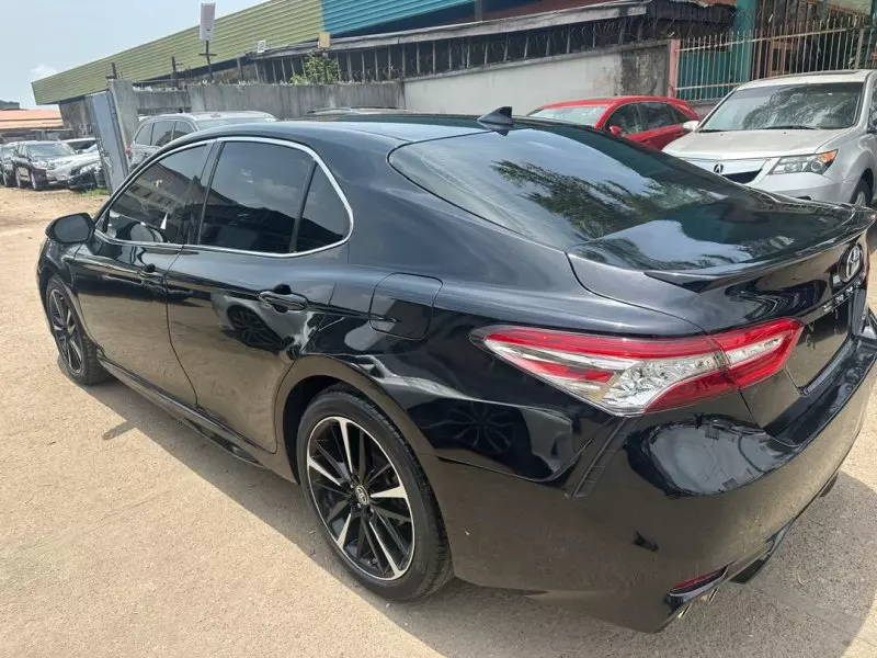 Toyota Camry   - 2019