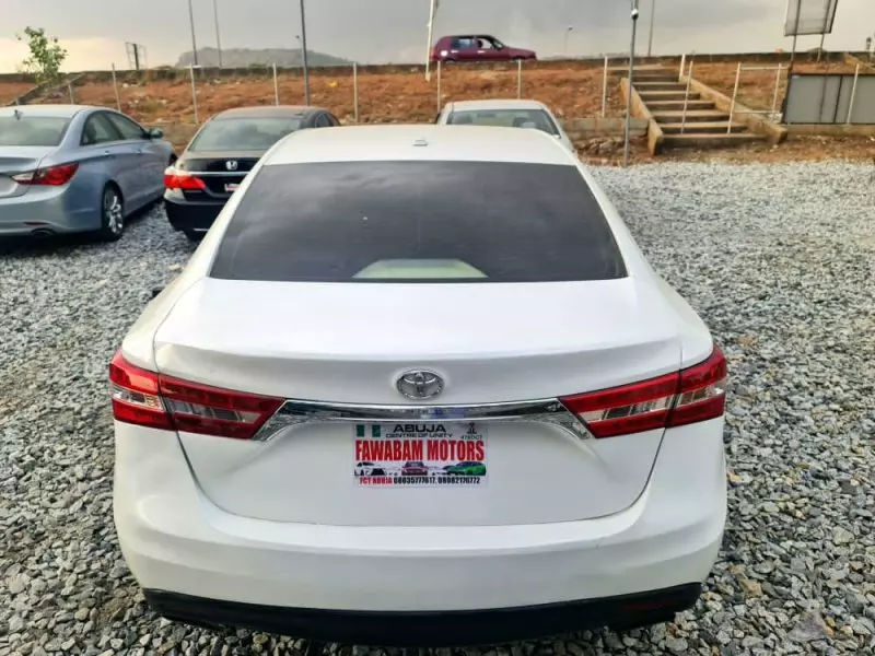 Toyota Avalon - 2013