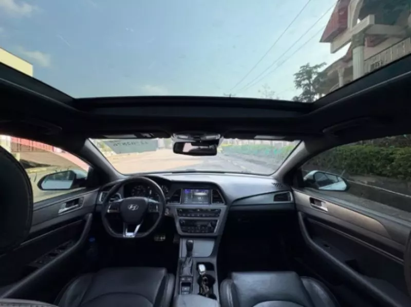 Hyundai Sonata   - 2015