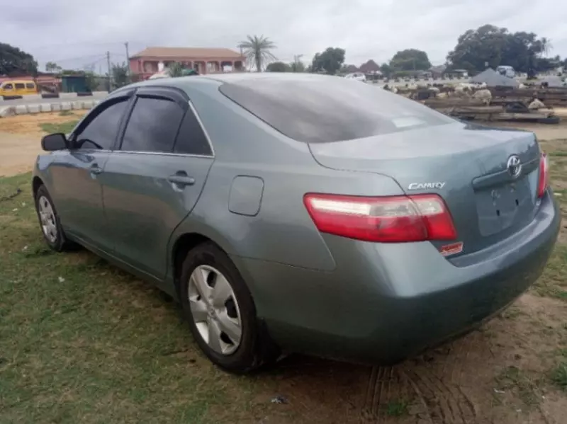 Toyota Camry   - 2007