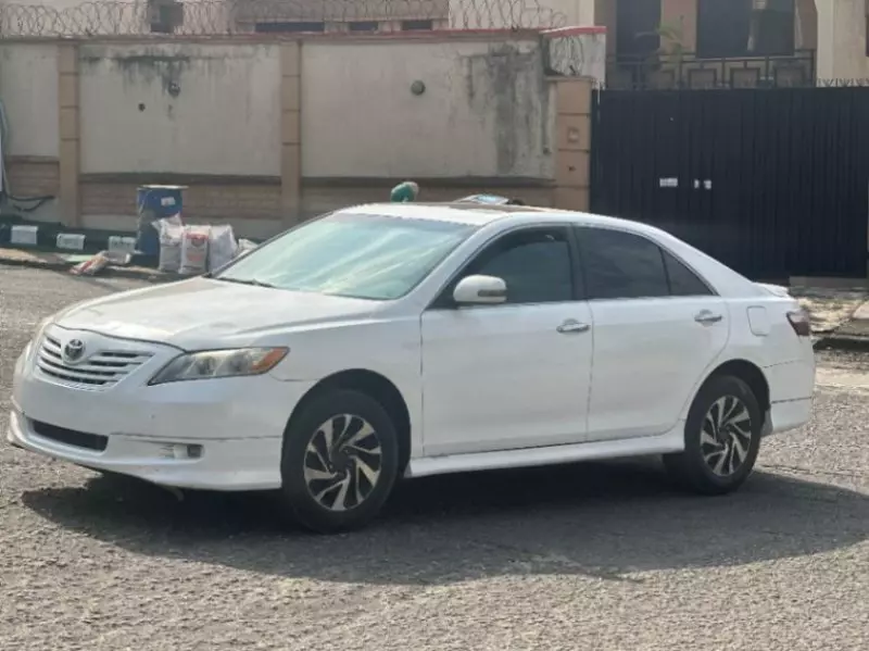Toyota Camry   - 2008