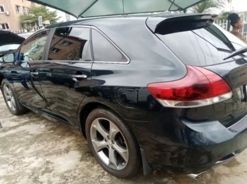 Toyota Venza   - 2015