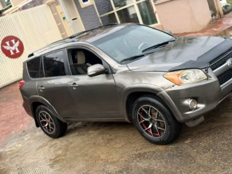 Toyota RAV 4   - 2009