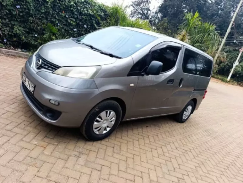 Nissan e-NV200   - 2013