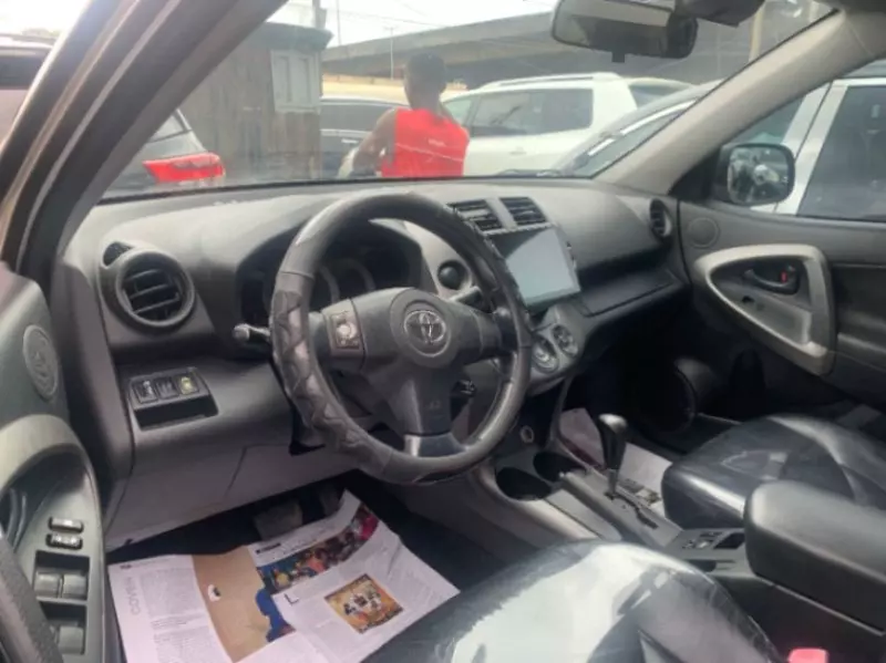 Toyota RAV 4   - 2011