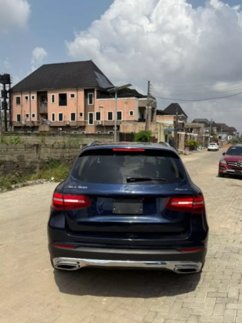 Mercedes-Benz GLC 300