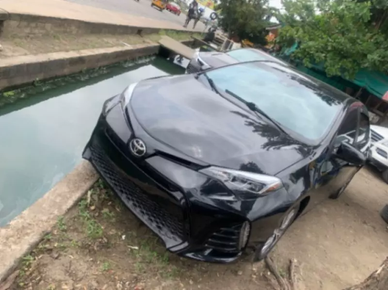 Toyota corolla   - 2019