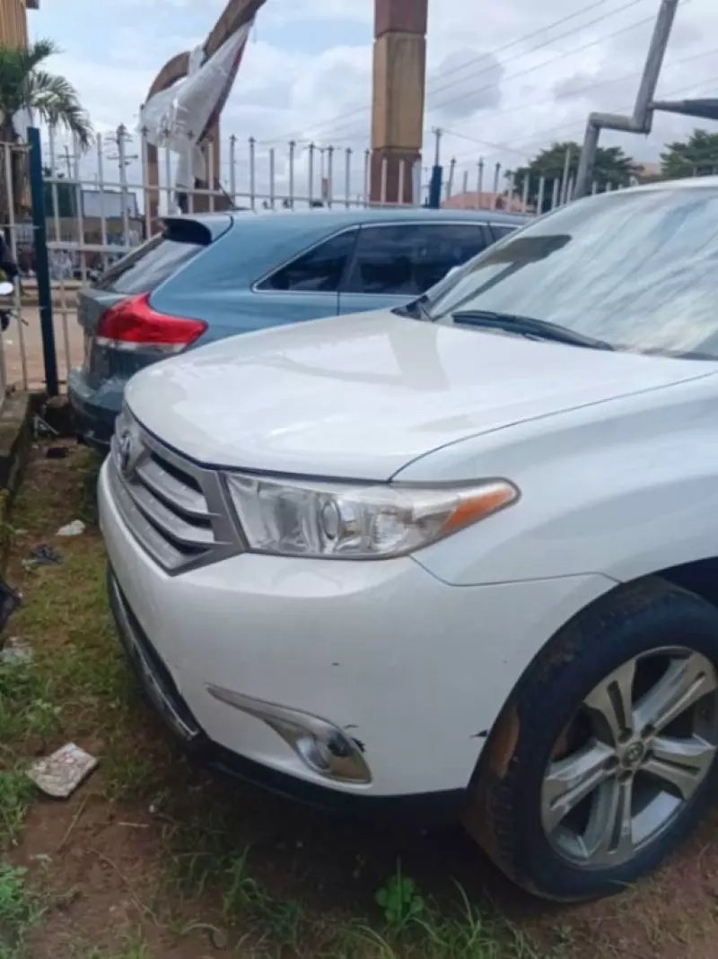 Toyota Highlander   - 2009