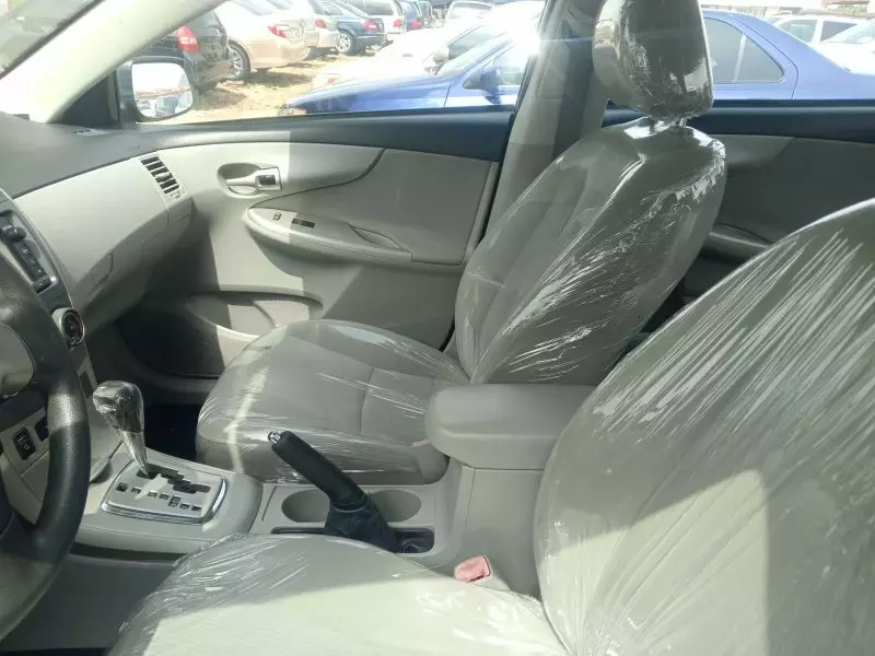 Toyota Corolla   - 2012