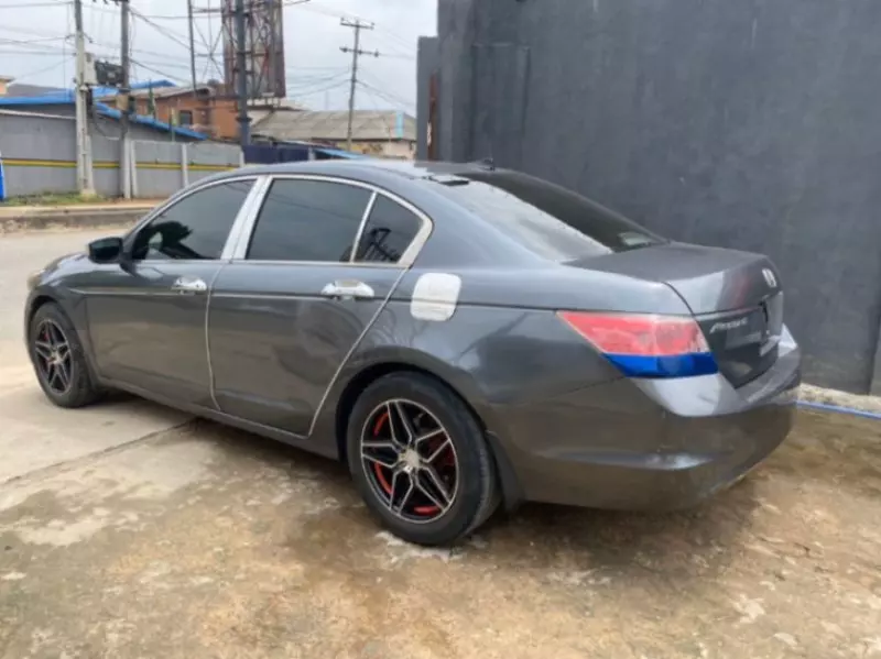 Honda Accord   - 2009