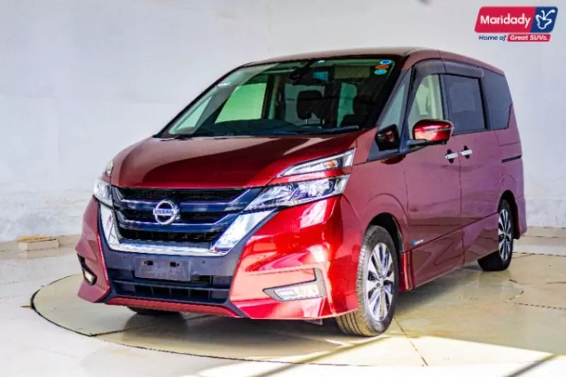 Nissan Serena   - 2017