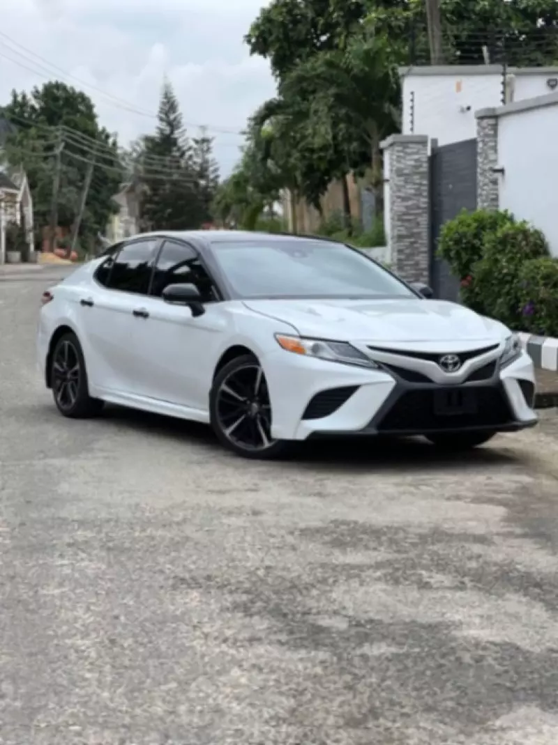 Toyota Camry   - 2020
