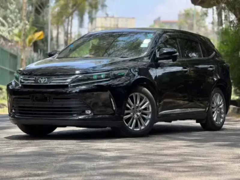 Toyota Harrier   - 2018