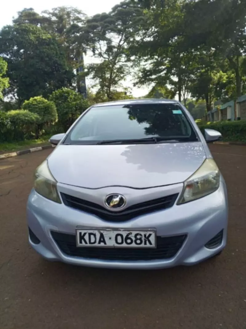 Toyota Vitz   - 2014