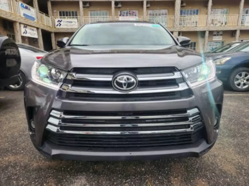 Toyota Highlander   - 2015