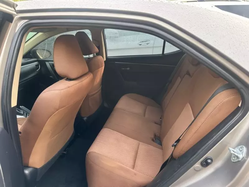 Toyota camry   - 2016