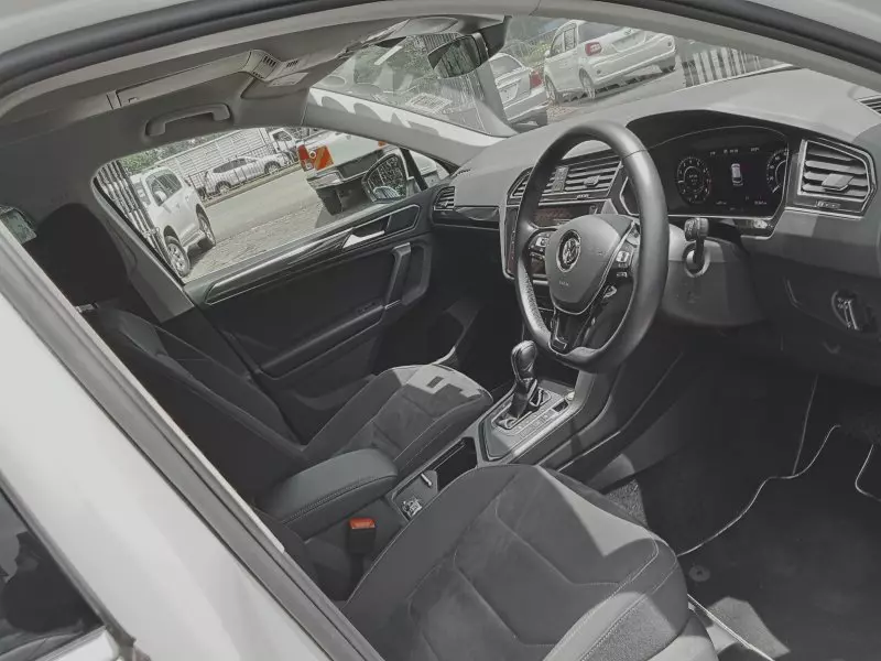 Volkswagen Tiguan   - 2017