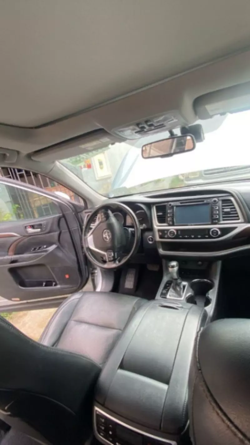 Toyota Highlander   - 2015